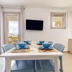 Skyfive Water Apartman *