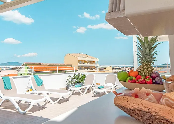 Διαμέρισμα Skyfive Water *