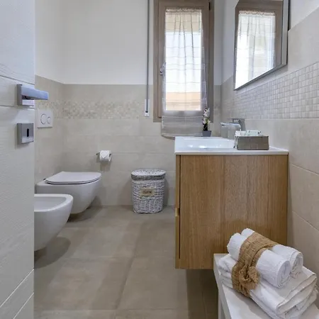 Skyfive Water * Αλγκέρο