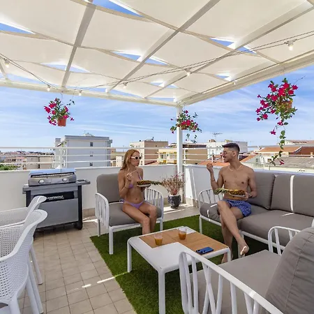 Skyfive Water Apartment