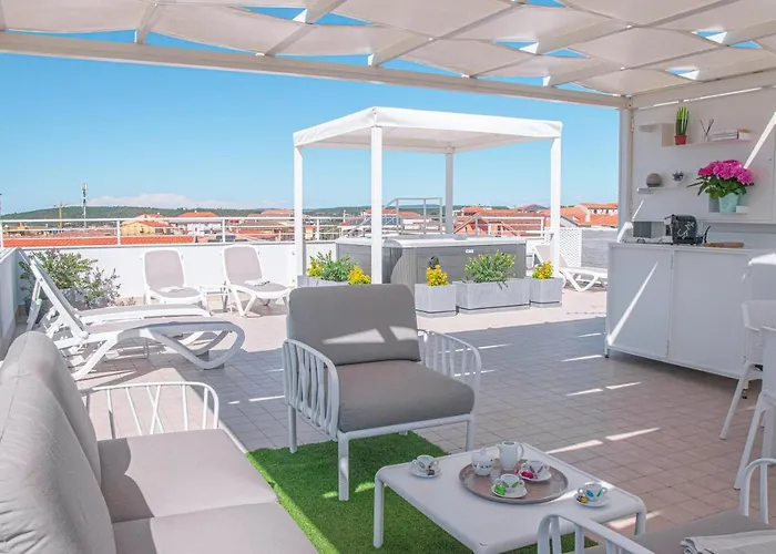 Апартаменты Skyfive Water